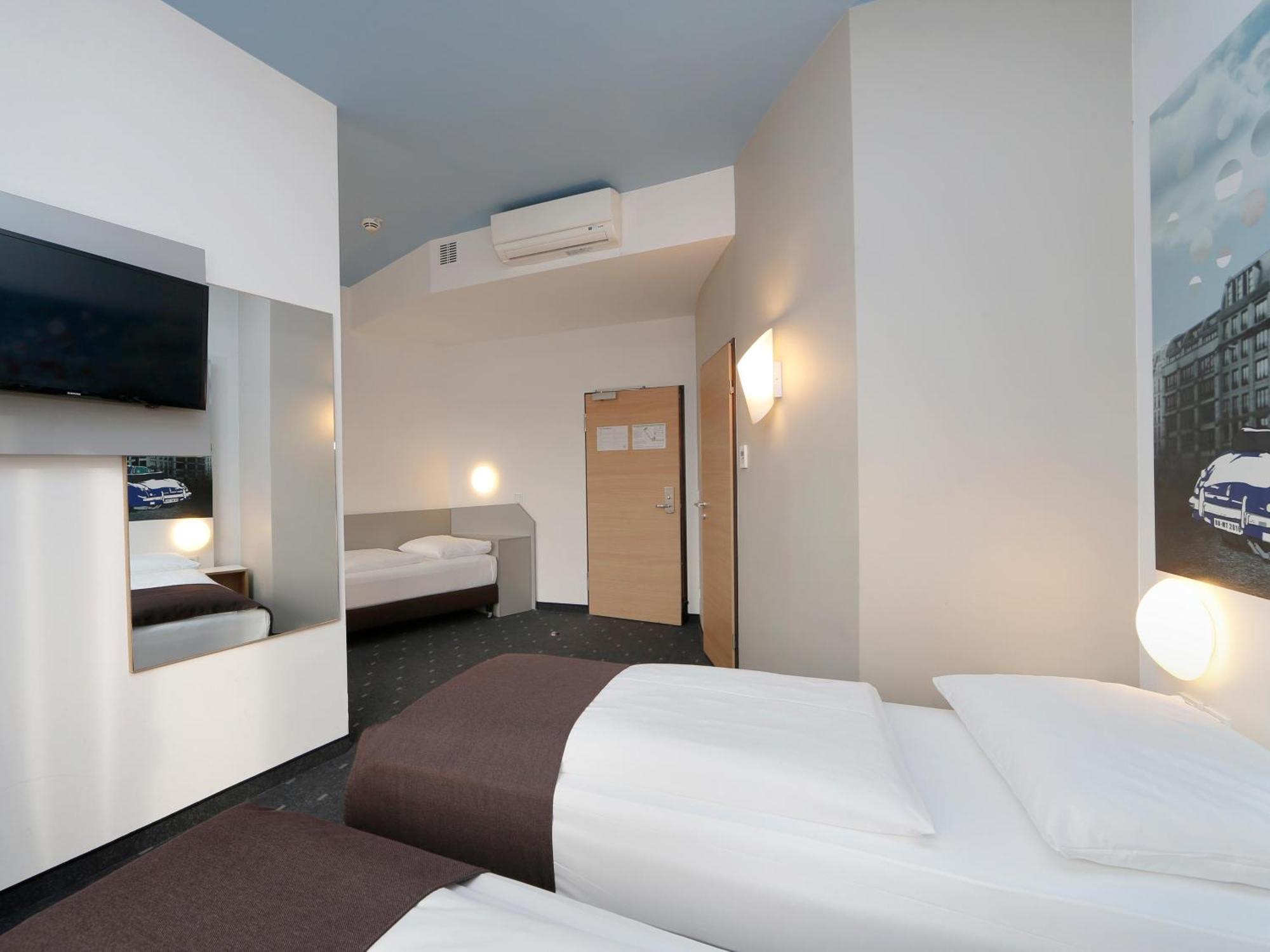 B&B Hotel Berlin-Charlottenburg Buitenkant foto