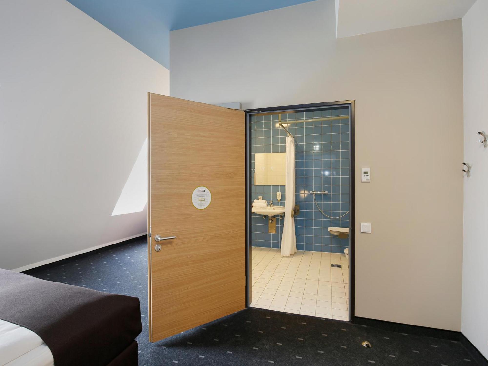 B&B Hotel Berlin-Charlottenburg Buitenkant foto