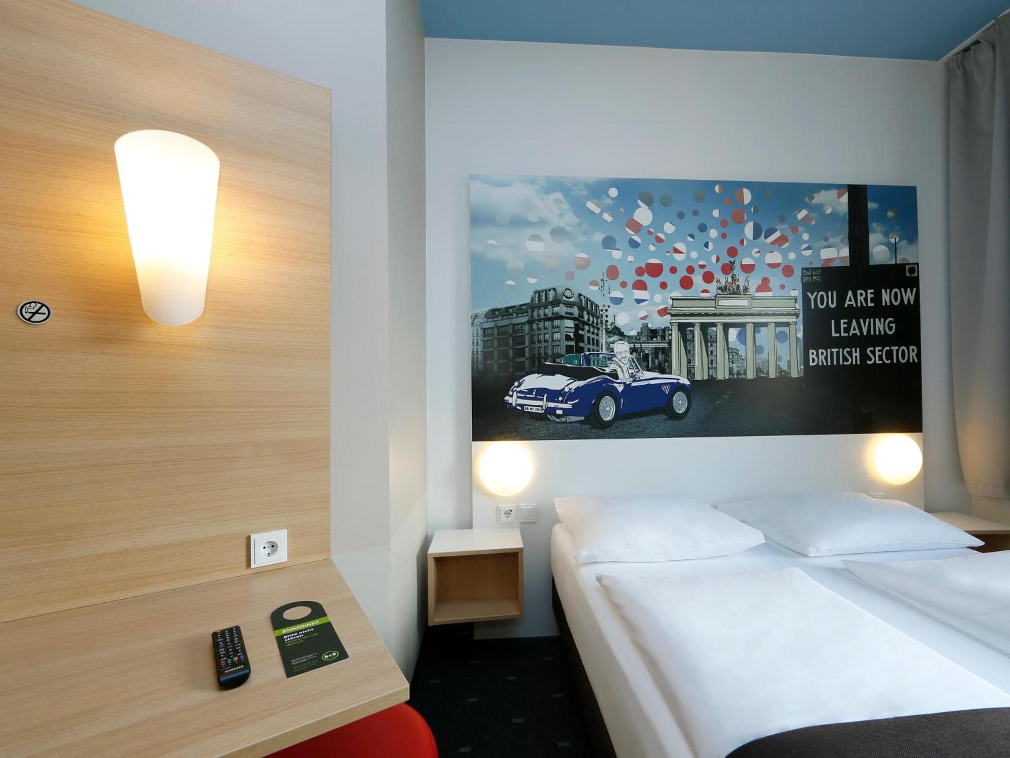 B&B Hotel Berlin-Charlottenburg Buitenkant foto