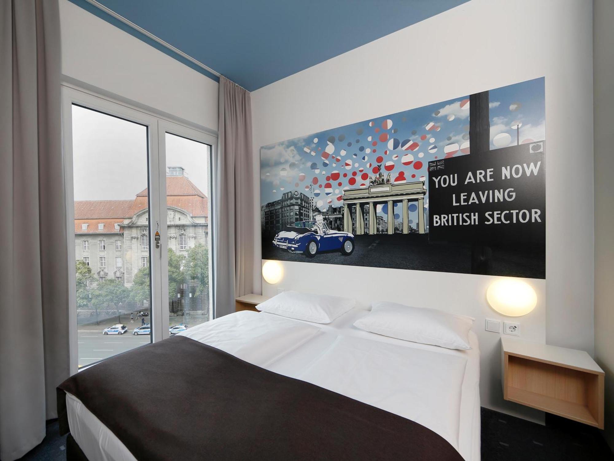 B&B Hotel Berlin-Charlottenburg Buitenkant foto
